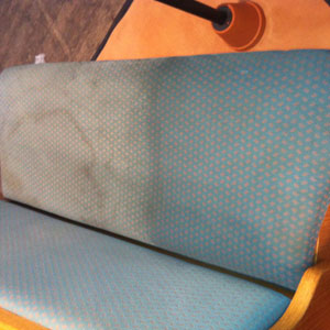 Ob Sofas, Sessel oder Autositze – unsere Reinigungsprofis aus Wentorf bei Hamburg bringen mit der Polsterreinigung Ihre Polstermöbel in Schuss! Ob Sofas, Sessel oder Autositze – unsere Reinigungsprofis aus Wentorf bei Hamburg bringen mit der Polsterreinigung Ihre Polstermöbel in Schuss!